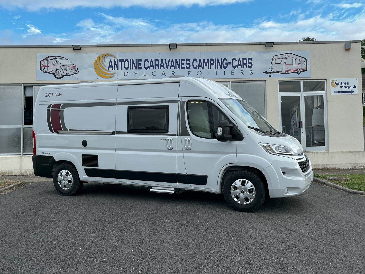 Champion Caravanes et Camping Car - Giottiline 60 B à 61 764€